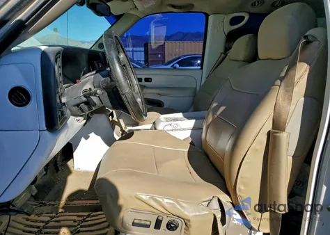 2001 Chevrolet Tahoe K1500 из США, поврежденный, VIN 1GNEK13T21R202757